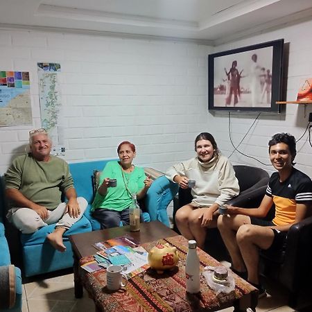 Апартаменты Backpackers House - Near The Airport Сантьяго Экстерьер фото