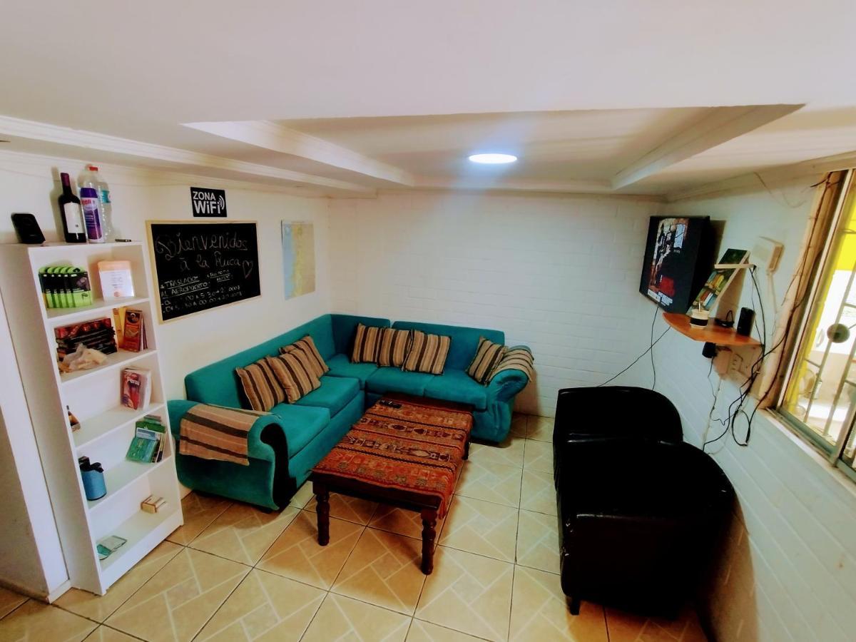 Апартаменты Backpackers House - Near The Airport Сантьяго Экстерьер фото